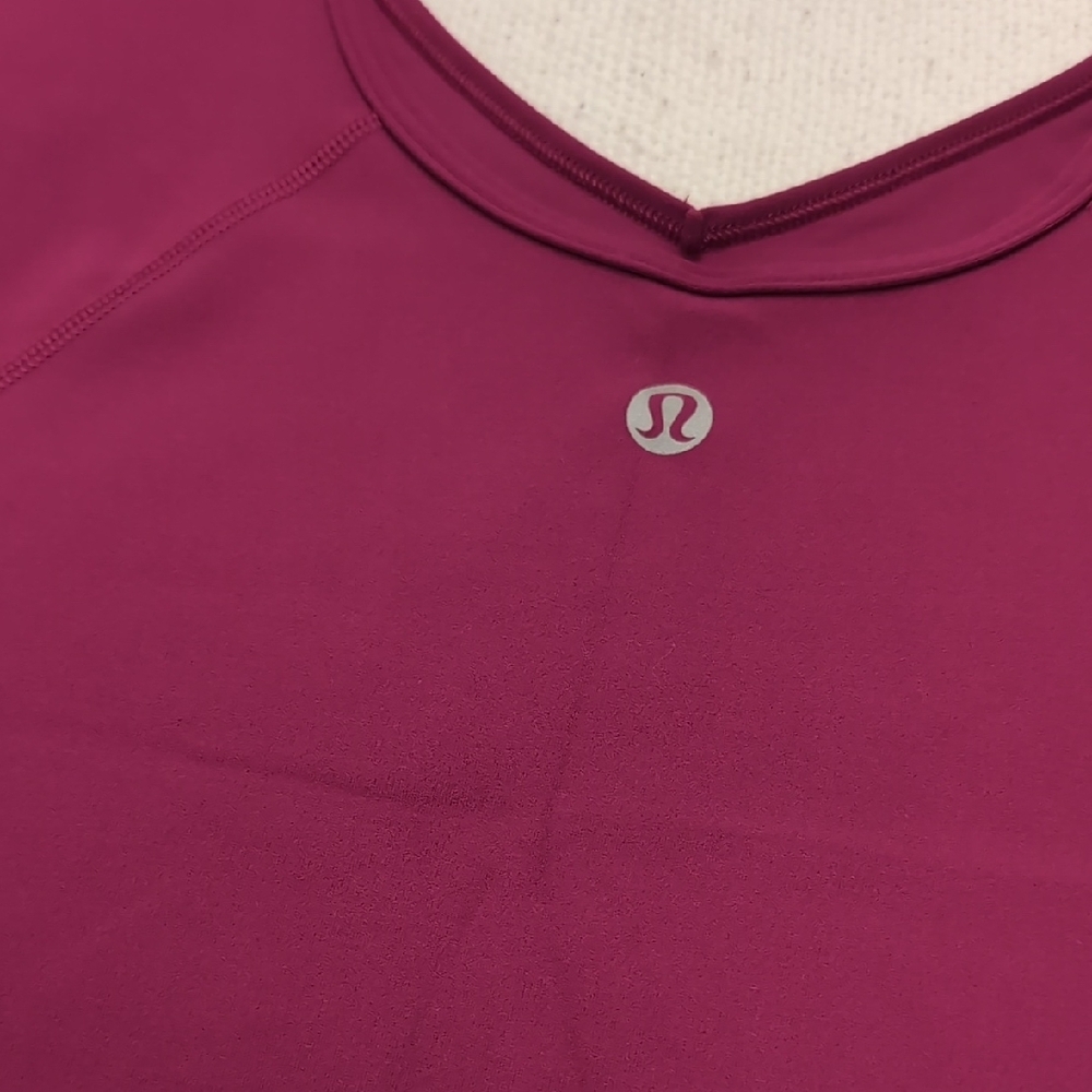 Lululemon Align T-Shir Deep V-Neck Berry M - Picture 6 of 6